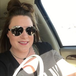 Meet your Posher, Hayley